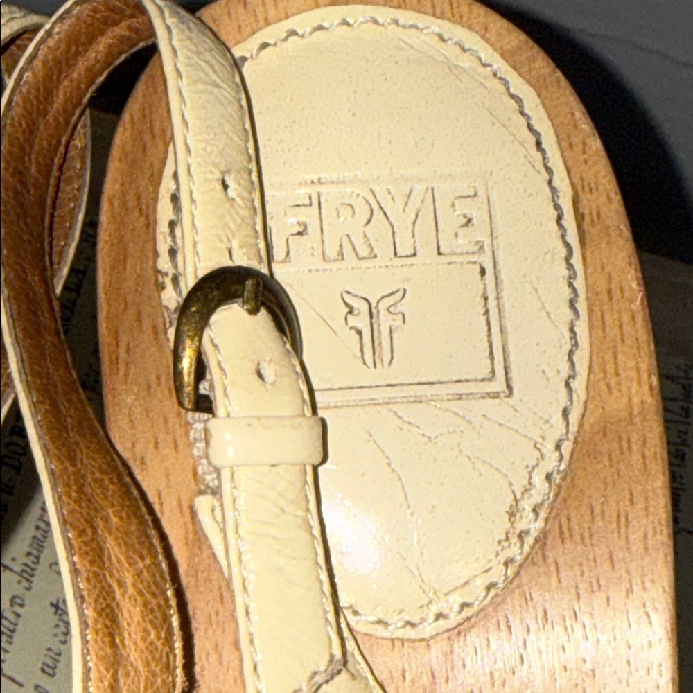 Frye Cream Leather Studded Clog Slingbacks - Wood Heel & Medallion Detail SZ 8 - Picture 5 of 10